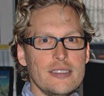 Marcel Uszkureit (l.) ist mit viel Elan im GaLaBau unterwegs