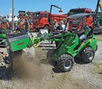 Minilader mit Siebschaufel