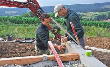 1 (Seite 20): Gerade Details stellen sich bei improvisierten Baustellenablufen anders dar, als erwartet. Wenn nicht gut geplant wird, kann viel Geld verloren gehen.