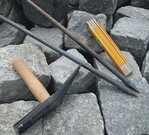 Achten Sie beim Kauf von Naturstein nicht nur aufs Geld. Es gibt Zertifikate, die eine kinderarbeitfreie Herkunft belegen.