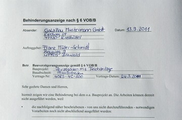 Eine Behinderungsanzeige sollte immer in schriftlicher Form abgegeben werden.