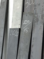 2 Doch zunehmend wird Stahl zur beherrschenden Metallkomponente im Garten, besonders Stahlblech.