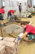 2 Sieger wurde das Team Schweiz 1 – das hier noch 4 Stunden GaLaBau-Aufgaben vor sich hatte.