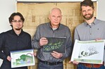 Präsentieren die Siegerentwürfe (von links): Daniel Zugwurst, Prof. Wolfgang Borchardt und Matthias Olinski