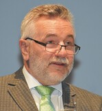 2 VGL-Bayern Präsident Ulrich Schäfer eröffnete die Landespflegetage.