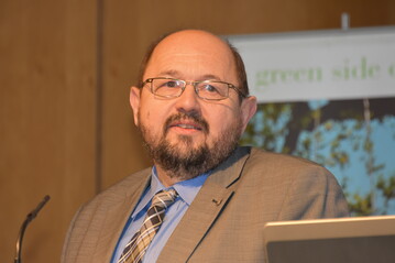 Der Franke Gerhard Zh bernimmt beim VGL Bayern als neuer Vizeprsident die Aufgabe, bei der Politik fr das Grn in der Stadt zu werben.