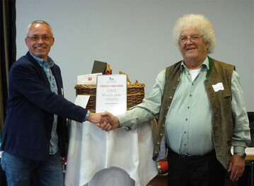 Die Deutsche Gesellschaft fr naturnahe Badegewsser e.V. (DGfnB) hat ihren langjhrigen Prsidenten, Herrn Wendelin Jehle, zum Ehrenmitglied ernannt.