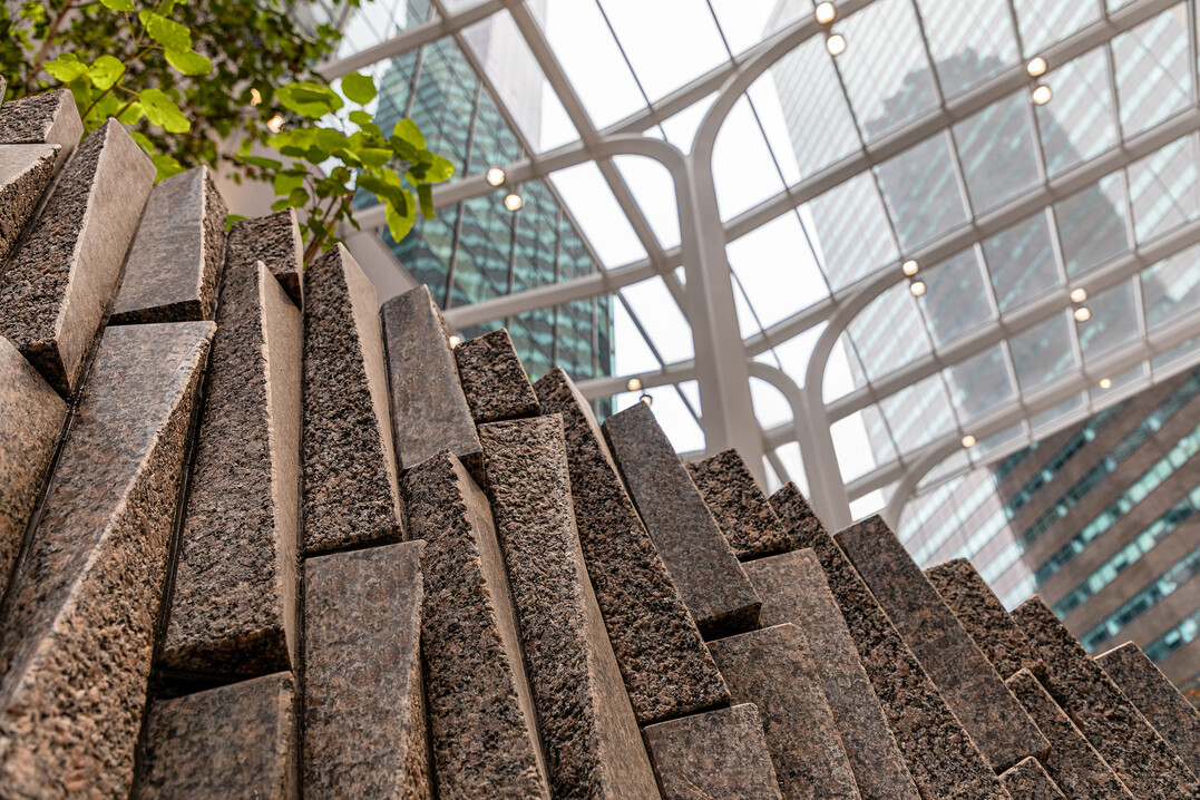 Die Kona Auen-Scheinwerfern von Erco im 550 Madison Avenue Garden in New York