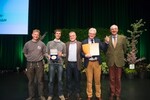 Die große Goldmedaille der Deutschen Bundesgartenschau-Gesellschaft mbH (DBG) erhielt die Firma Flöter & Uszkureit Garten- Landschafts- und Sportplatzbau GmbH: Georg Firsching (Flöter & Uszkureit Garten- Landschafts- und Sportplatzbau GmbH)