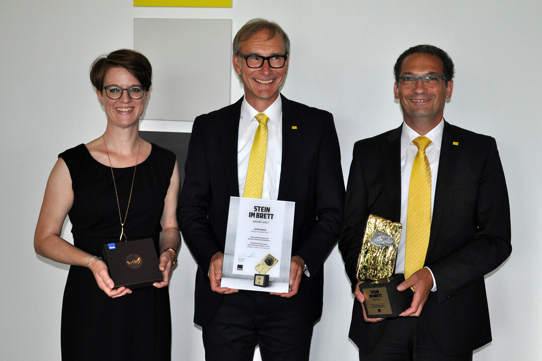Dunja Binder (Leiterin Marketing BAU), Roman von Urbanowicz (Bereichsleiter Drainage Systeme) und Michael Fries (Leiter Vertrieb Inland) (alle FRÄNKISCHE) (v.l.n.r.)