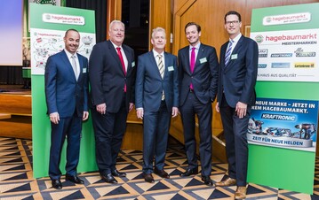 v.l.n.r.: Heinz Schuberth, Josef Schuberth & Shne KG (Melk/sterreich), Markus Baum, Baumaterialien-Handelsgesellschaft AG (Bayreuth), Dr. Martin Creutzig, Friedrich Lichtenberg GmbH & Co. KG (Springe), Julian Tintelnot, Wilhelm Linnenbecker GmbH & Co. KG (Bad Salzuflen), Felix Mlders, Mlders Gruppe (Bad Bevensen).