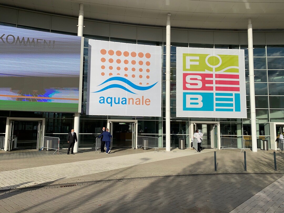 Deutlich weniger Besucher kamen zum Messedoppel FSB/aquanale nach Köln. Reisebeschränkungen und Angst vor Ansteckung dürften die Besucherzahlen gedrückt haben.
