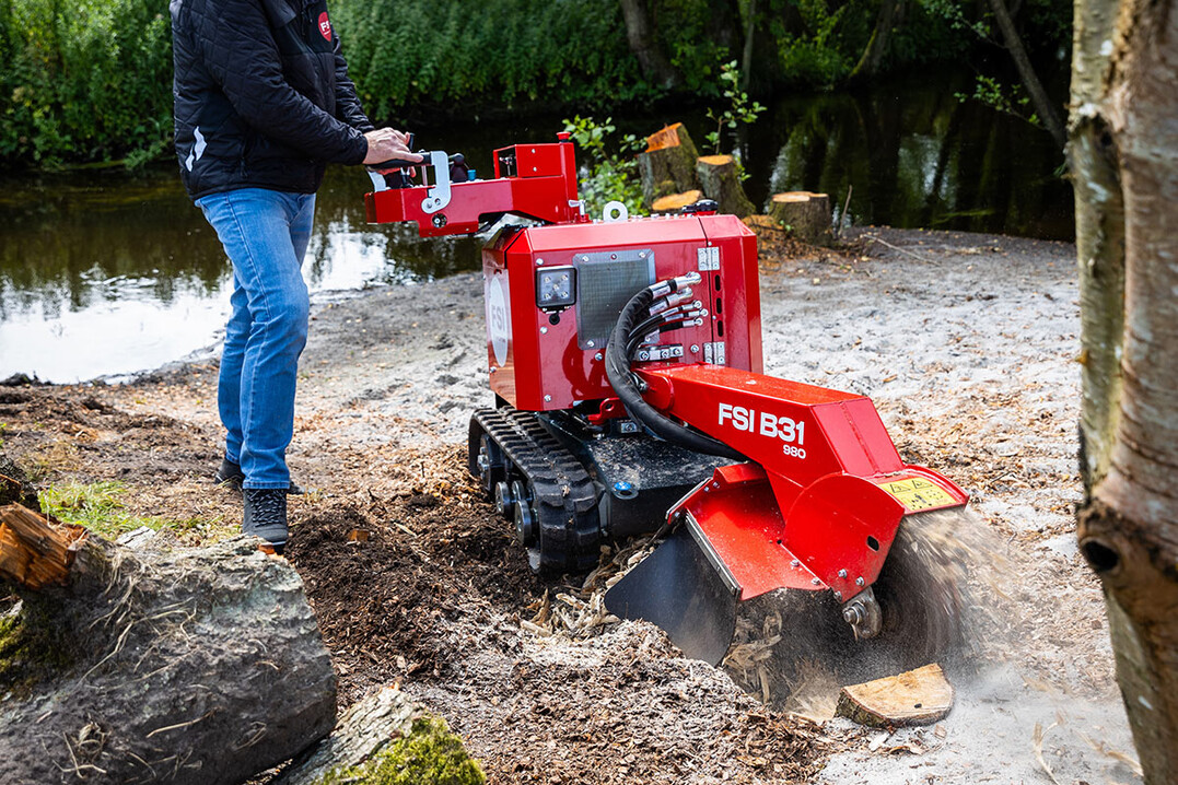 Effizienz trifft Power: Die neue Stubbenfräse B31-980 TRACK