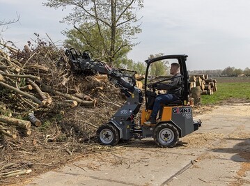Fr zahlreiche Arbeiten im Garten- und Landschaftsbau ist der kleine Kompakte der richtige Helfer. 