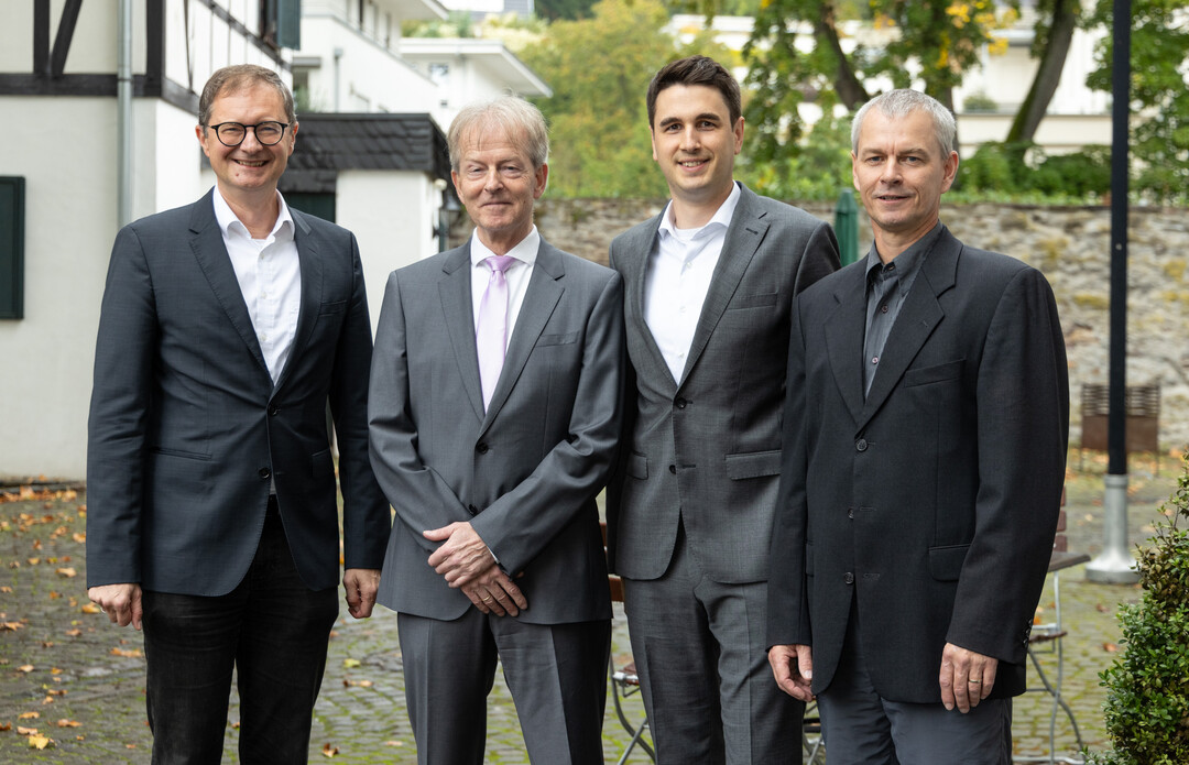 Gut aufgestellte Geschäftsführung im Haus der Landschaft (v.li.): BGL-Hauptgeschäftsführer Dr. Guido Glania, der scheidende Axel Ralf Liedtke mit Thomas Pfeifer (kaufmännische Leitung BGL) sowie Thomas Wiemer (neuer AuGaLa-Geschäftsführer)