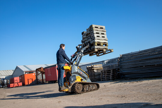 Skidsteer-Lader Giant SK252D auf Raupen
