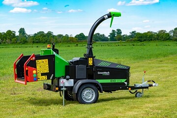 Der EVO 165 ergnzt als kraftvoller Anhngerhcksler das GreenMech-Programm