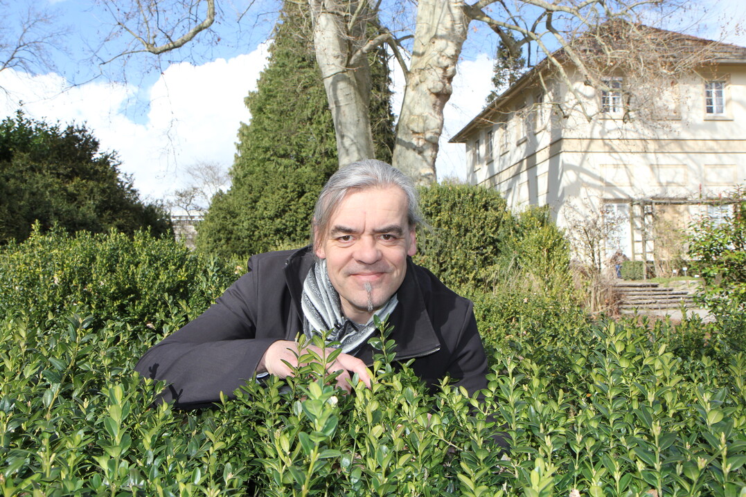  DEGA GALABAU ist das meistverkaufte Magazin fr den Garten-, Landschafts- und Sportplatzbau. 