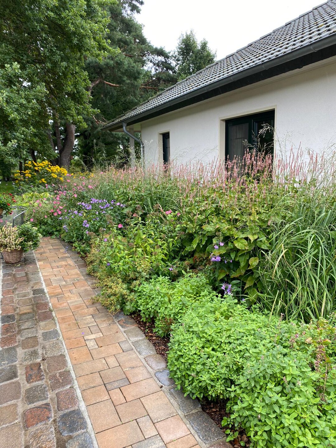   Vorgarten in Zerben von Familie Heinsberg