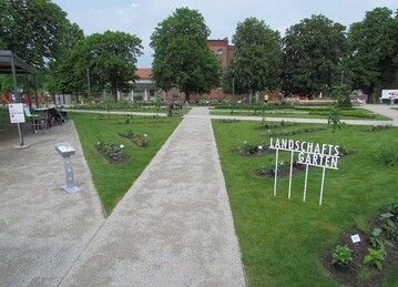 Auf der BUGA Erfurt kann die wassergebundene Wegedecke von tegra unter optischen, wirtschaftlichen und kologischen Gesichtspunkten berzeugen. 
