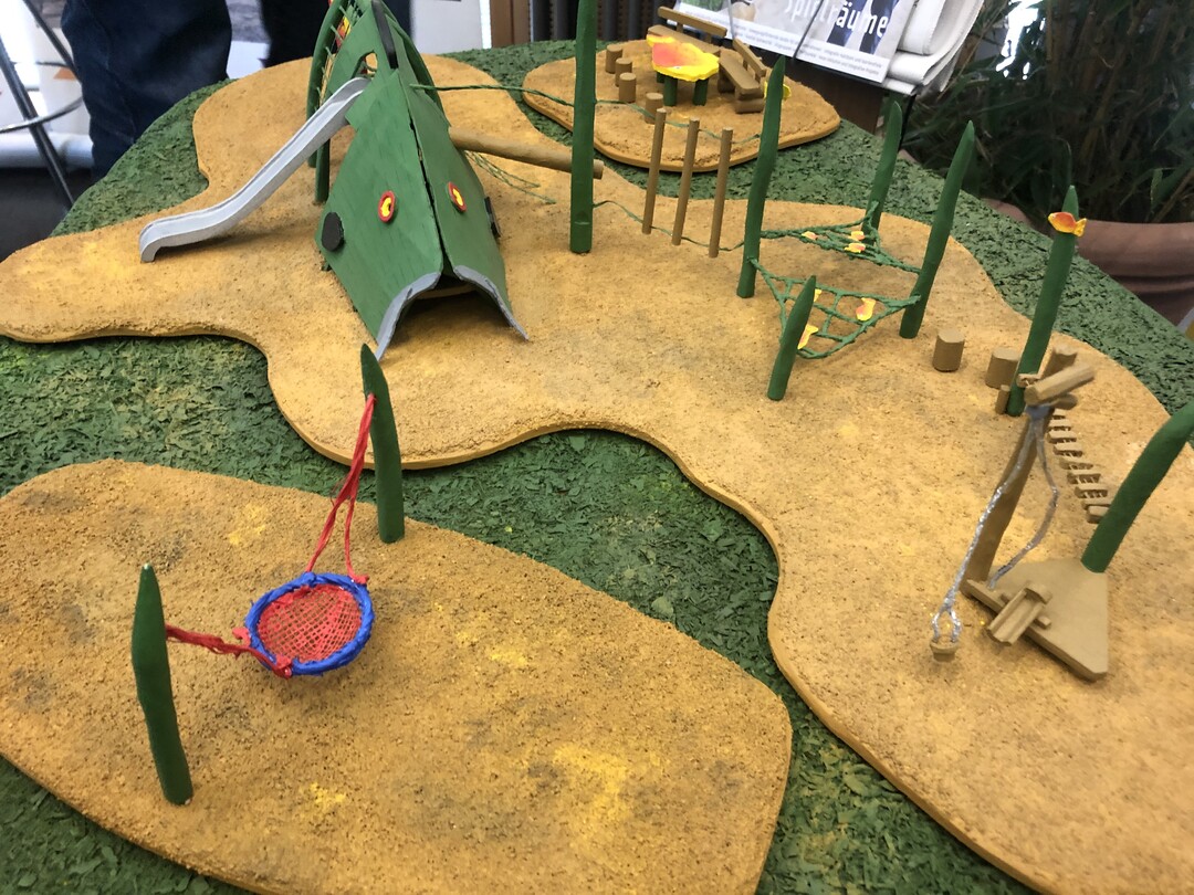 Um Spielplatzsicherheit geht es heute auf der Messe GaLaBau
