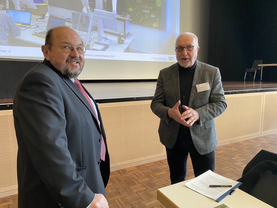 Auch VGL-Prsident Gerhard Zh (li., hier mit LWG-Chef Andreas Maier) war fr eine Begrung zu den Landespflegetagen gekommen.