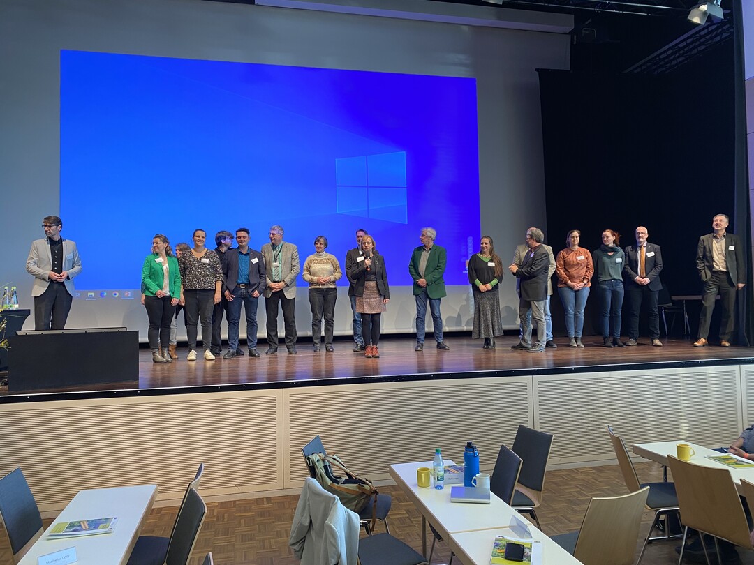 Nach zwei Tagen war alles vorbei: Das Orga-Team und die Referenten verabschiedeten sich vom Publikum.