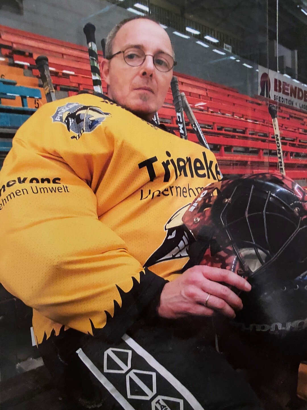 Auch wenn Habrich heute nicht mehr aktiv ist, bleibt er dem Eishockey verbunden: Gefa ist Sponsor der Krefelder Pinguine