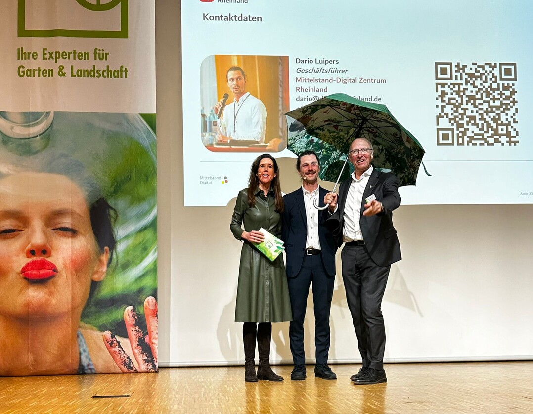 Moderatorin Corinna Egerer, Dario Luipers vom Mittelstand-Digital-Zentrums Rheinland und VGL-Prsident Josef Mennigmann. Tjards Wendebourg