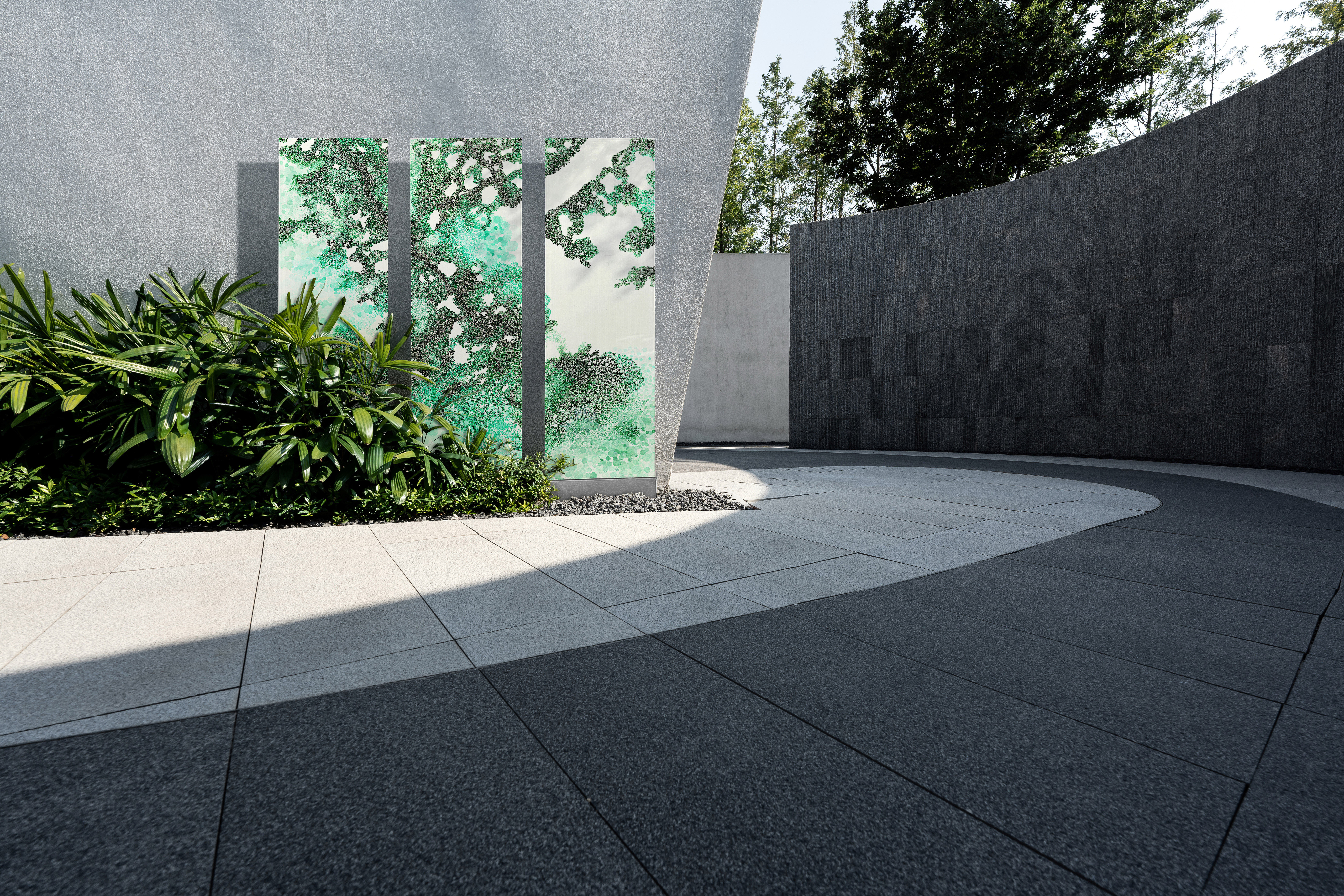 Knumox Arto Flora von Laura Gnther im Garten;
Elemente: Arto Flora von Laura Gnther