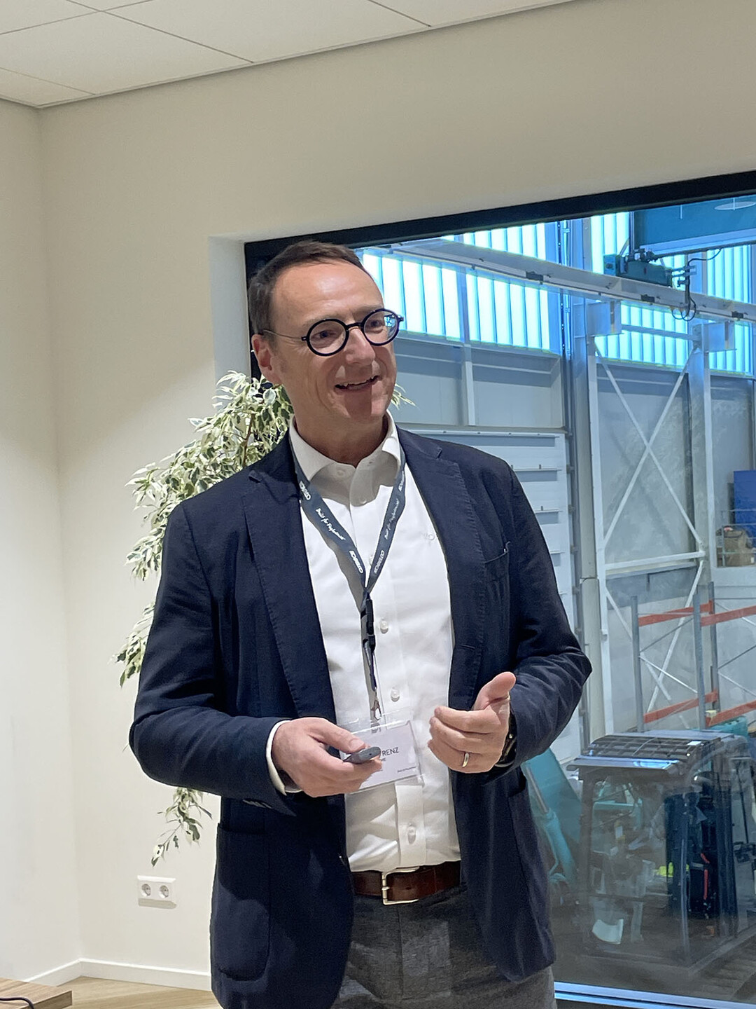 Hanns Markus Renz, Gesch�ftsleiter D-A-CH von Kobelco Europe, sieht mit Premiumbaggern und starken H�ndlern viel Potenzial in Deutschland