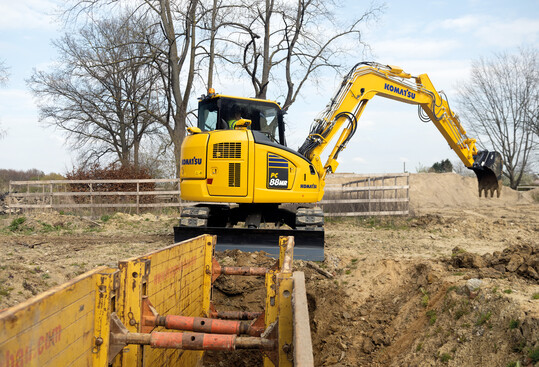 Kompakt-Mobilbagger Komatsu PC88MR-11
