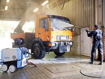 Ein integrierter Brenner ermglicht die Erwrmung des Wassers auf voreingestellte Temperaturen, was die therm-RP-Modelle flexibel fr den Einsatz in unterschiedlichen Bereichen macht. 