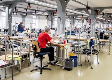n der Nherei von Kbler luft die Produktion von Mund-Nasen-Masken auf Hochtoren.