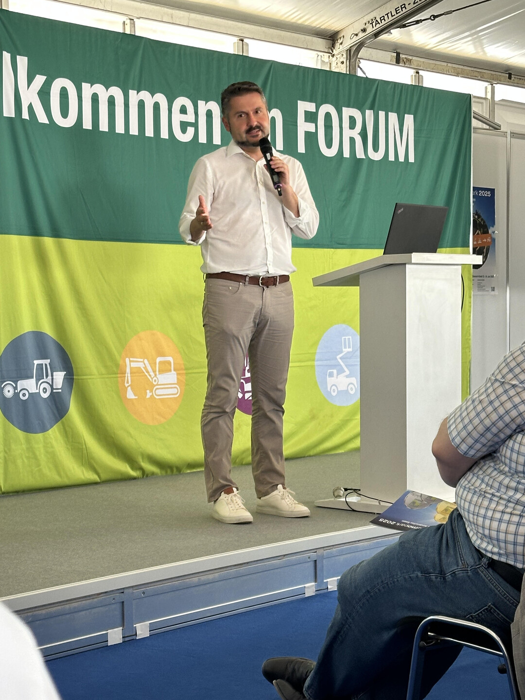 Der Landrat des Wartburgkreies Dr. Michael Brodfhrer (CDU) war vorher Brgermeister und kennt die kommunalen Anforderungen der Stdte und Gemeinden.