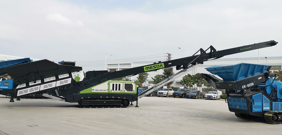 Mit kompakten Transportabmessungen von rund 12 x 2,5 x 3 Metern und einem Gewicht von 22 bis 26 Tonnen ist der B210F einfach zu transportieren.