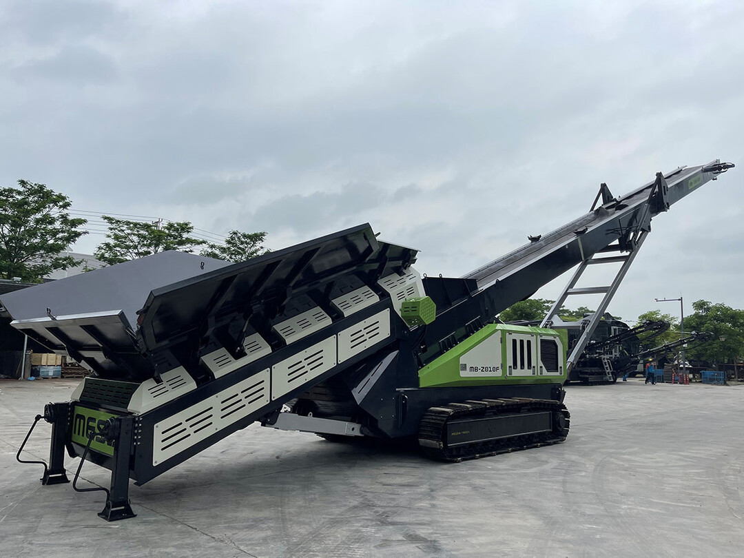 Der MESDA Low-Feeder B210F ermglicht eine Haldenbildung von bis zu acht Metern Hhe und steigert so die Lagerkapazitt auf derselben Grundflche erheblich.