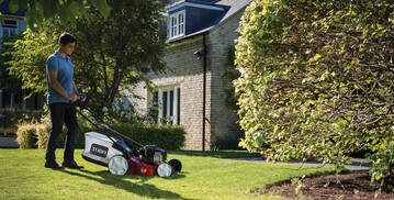 Perfekt fr kleine und mittelgroe Rasenflchen: Die beiden neuen Recycler-Modelle von Toro bieten neben ausgezeichneten Mhergebnissen auch eine Mulchingfunktion. 