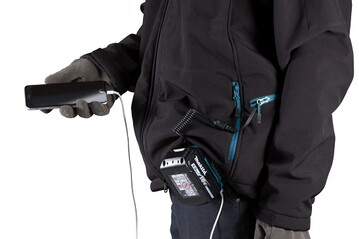 Der 18 V LXT-Akku versorgt die Heizelemente und auch noch das Smartphone mit Energie. 