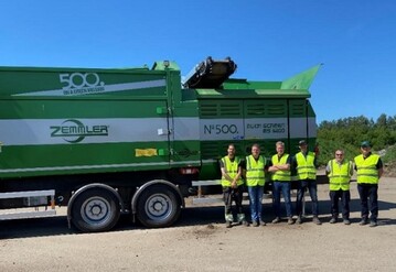 Verkaufsleiter Klaus Kohnke (rechts im Bild) mit dem OP System Team.