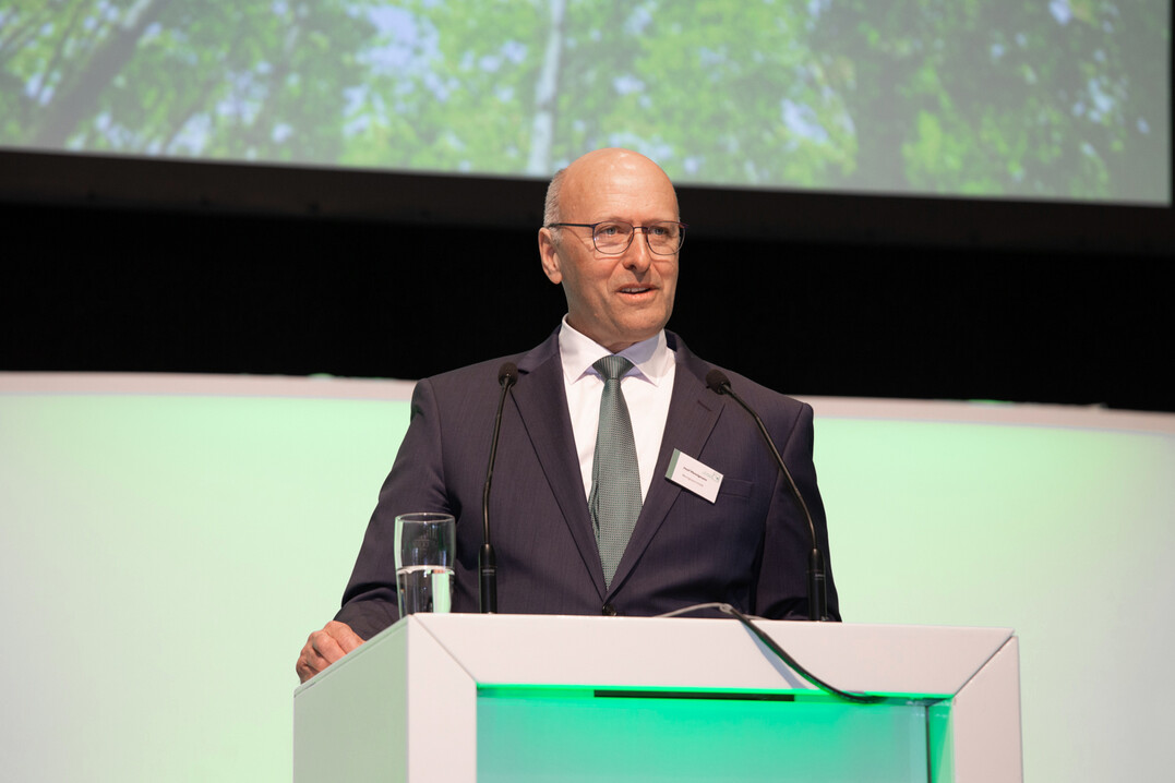 VGL NRW Prsident Josef Mennigmann bei seiner Begrungsrede