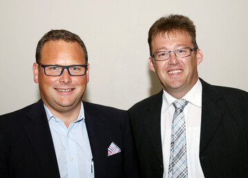 Neuer kaufmnnischer Leiter EVB BauPunkt" Steffen Eberle (links), Geschftsfhrer der EVB BauPunkt Einkaufs- und Handelsgemeinschaft, wird knftig von Tobias Pfeifer (rechts) untersttzt. 