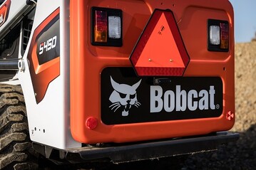 Das neue Design vermittelt die Widerstandsfhigkeit, Vielseitigkeit und Manvrierfhigkeit von Bobcat Maschinen. 