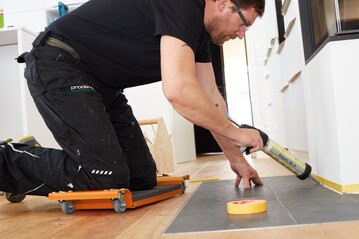 Das neue Nierhaus Ergopad in Rot, ideal auch als Kniekissen ohne Knierolli