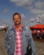 Norbert Friedrich ist regelmäßiger Besucher der demopark. Er ist von der großen Vielfalt begeistert und nimmt das Angebot einer solchen Messe in Thüringen gerne in Anspruch. „Ich plane für Ende 2007 die Anschaffung einer weiteren Maschine für mein Unternehmen.“