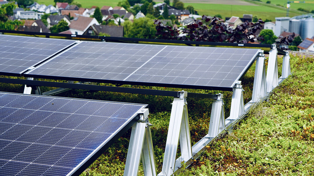 Optigrn-Solar TOP in der Praxis - technisch durchdacht, pflegefreundlich, wirtschaftlich attraktiv und konsequent auf die Anforderungen im Bestand ausgerichtet.
