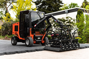 Die neue Optimas Pacer P 22 Pflasterverlegemaschine ist bestens fr kleine bis mittlere Flchen geeignet.