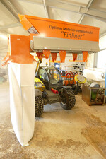 Für den Hochwasserschutz kann der Finliner schnellstens Big Bags befüllen und – wenn nötig – zum Einbauort transportieren.