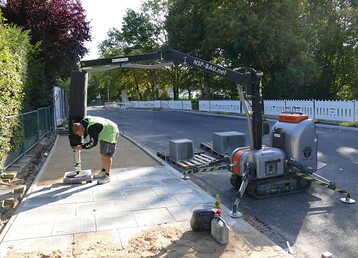Der Optimas Vacu-Mobil Allrounder ist ein kleines, aber sehr krftiges Arbeitsgert, das mit seiner Vakuumtechnik das Verlegen von schweren Beton- und Natursteinelementen im wahrsten Sinne des Wortes federleicht macht.