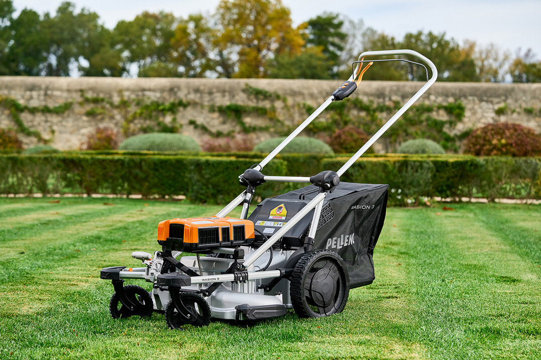 Leistungsstark, leise, leicht und wendig: der neue Akku-Rasenm�her PELLENC RASION 3.